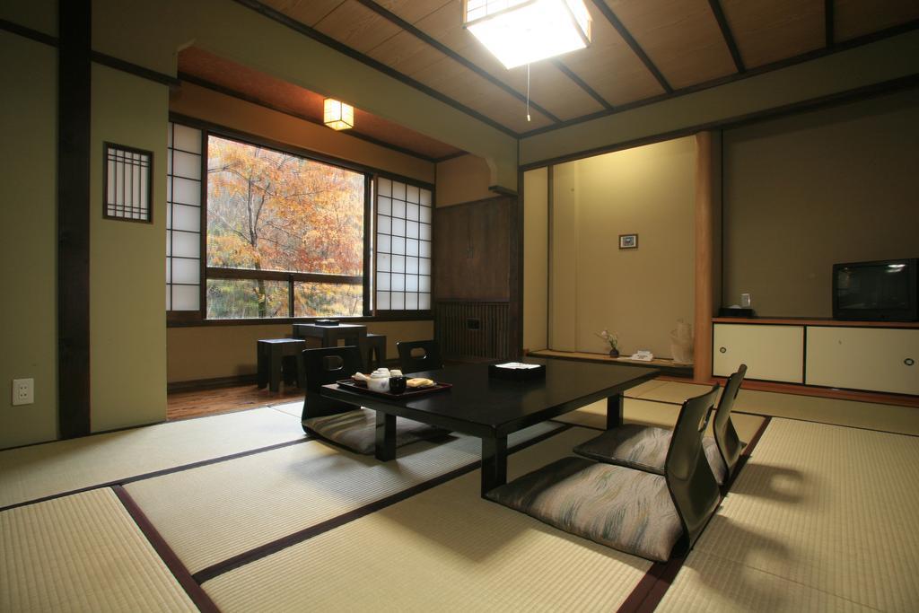 Ryokan Wakaba Minamioguni Habitación foto